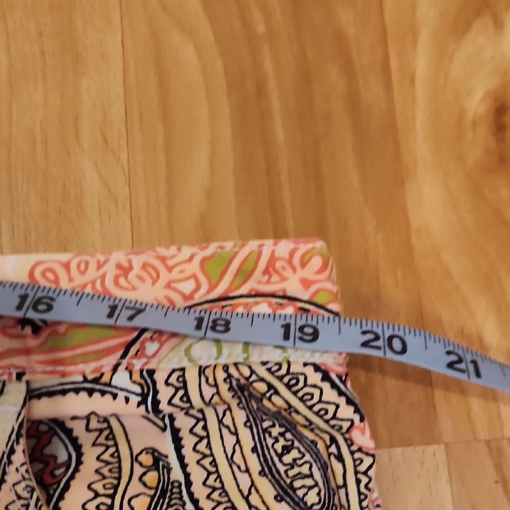 Vibrant Paisley Print Shorts - Picture 7 of 9